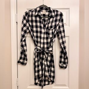 Harper Button Up Black and White Checkered Shirt Dress size M